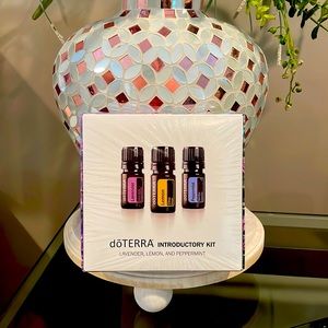 ⭐️ doTERRA Introductory Kit of Essential Oils